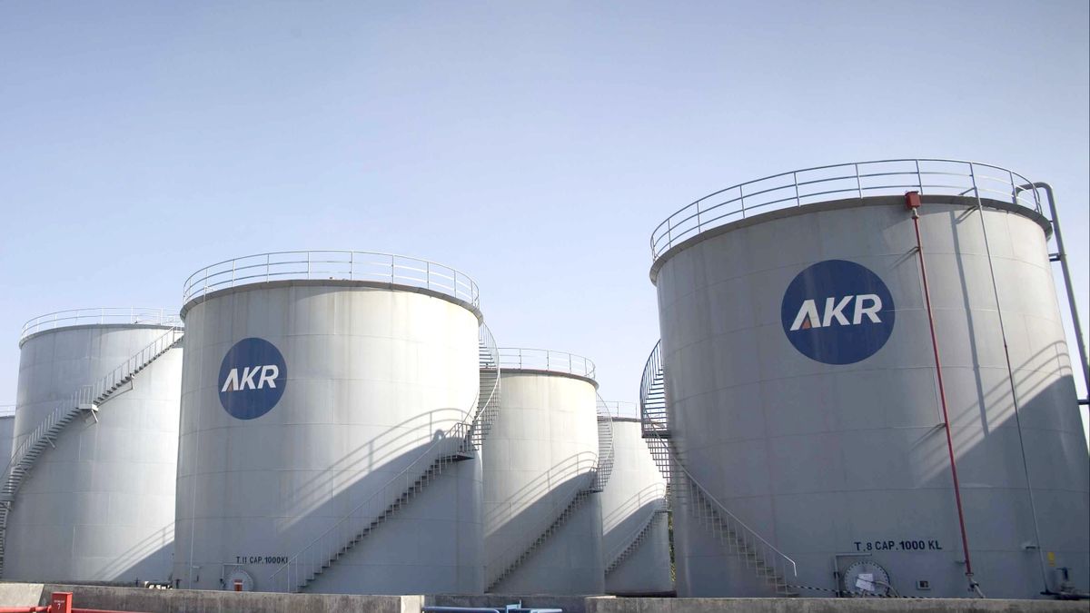 أخبار سارة من AKR Corporindo ، الشركة المملوكة من قبل تكتل Soegiarto Adikoesoemo تريد تقسيم الأرباح المؤقتة بقيمة 493.43 مليار روبية