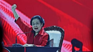 국민에게 봉사하지 않는 선출직 입후보자에 대한 Megawati의 위협: <i>나가세요!</i> 맛있지 마!