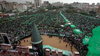 جاكرتا - أصدرت حماس قائمة تضم 1,900 من سكان بيليستينا ديسانديرا الذين سيتم إطلاق سراحهم من قبل إسرائيل
