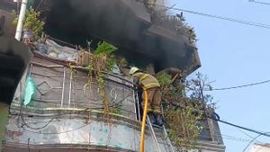 2nd Floor House In North Utan Kayu Caught Fire Due To An Electric Short Circuit