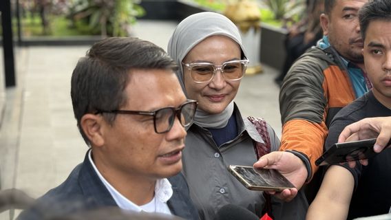 KPK Cecar Istri Ono Surono Soal Duit dan Dokumen Hasil Penggeledahan