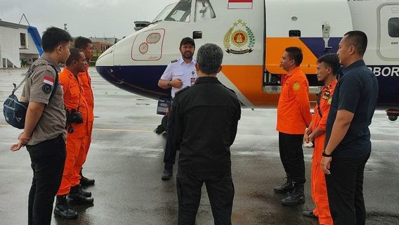 The Head Of Teor Maluku Sub-district Survived After The Fast Boat Capsized In The Waters Of Bam Island, The SAR Team Is Still Looking For 8 Other Victims