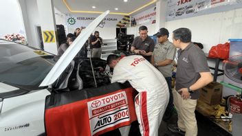ليس فقط مركز التنسيق على مدار 24 ساعة ، بل قامت Auto2000 أيضا بنشر ورشة عمل في حالة تأهب خلال عطلة Nataru