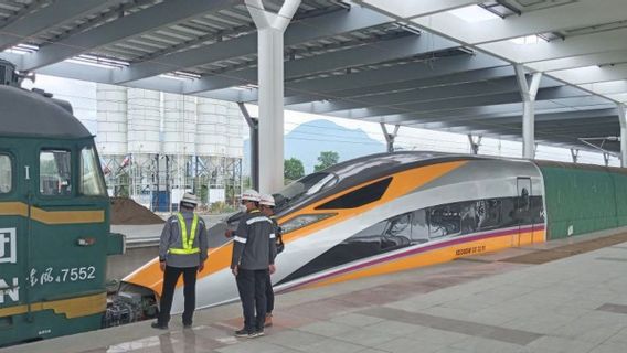 Deputy Minister Of State-Owned Enterprises Tiko Said That The Jakarta Bandung High-speed Train Will Operate In June 2023