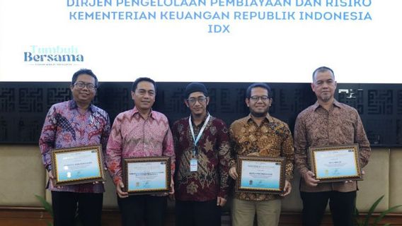 IDX Receives Award From Productive Waqf Forum