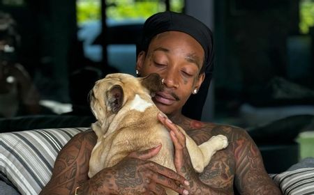 Konsumsi Ganja saat Manggung di Festival, Wiz Khalifa Diciduk Kepolisian Rumania