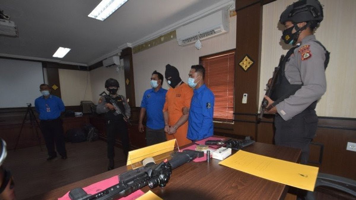 French Caucasians Owner Of Sabu And Guns Sentenced By Denpasar District Court Judge To 16 Months In Prison