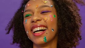 Berita Lifestyle: Riasan Warna Bold Hingga Makeupcare Diprediksi Akan Jadi Tren Di 2022