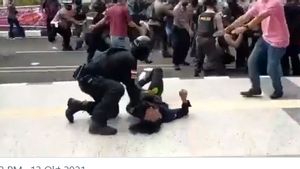 Viral Polisi Banting Mahasiswa di Tangerang, DPR: Ada Dua Pelanggaran Berat
