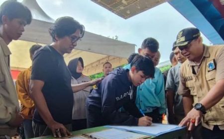 Pemprov DKI Coret 2 Pelajar dari Daftar Penerima KJP Plus Akibat Tawuran di Kolong Flyover Pasar Rebo