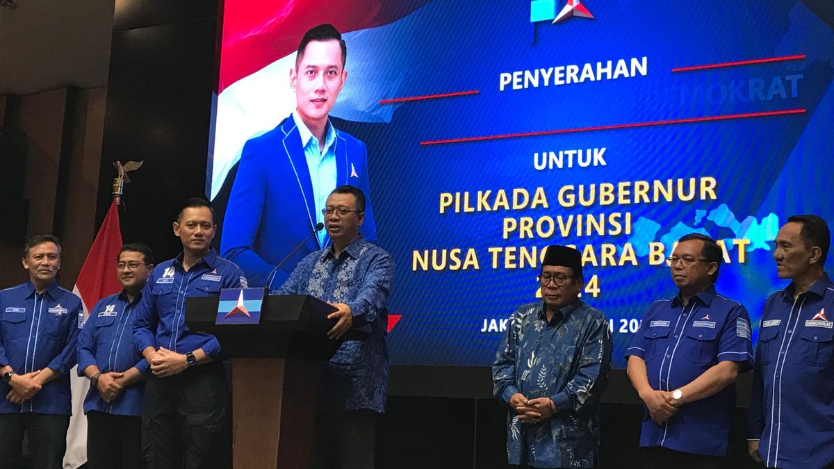 Les démocrates Usung Petahana Zulkieflimansyah et Suhaili lors de l’élection du NTB