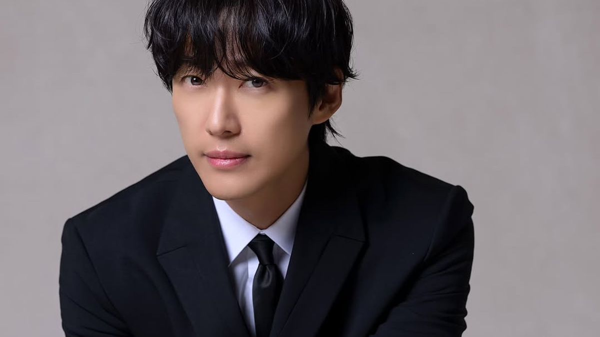 10 Tahun Bersama, Nam Goong Min Perbarui Kontrak dengan Agensi