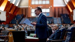 Perdana Menteri Anwar Ibrahim Menangkan Mosi Percaya di Parlemen Malaysia