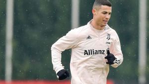 Cristiano Ronaldo Ingin Tetap di Turin, Agennya Minta Kontrak sampai 2023