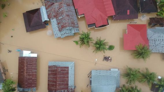 洪水とパダンパリアマンの地すべりの3人の犠牲者が死亡しているのが発見された