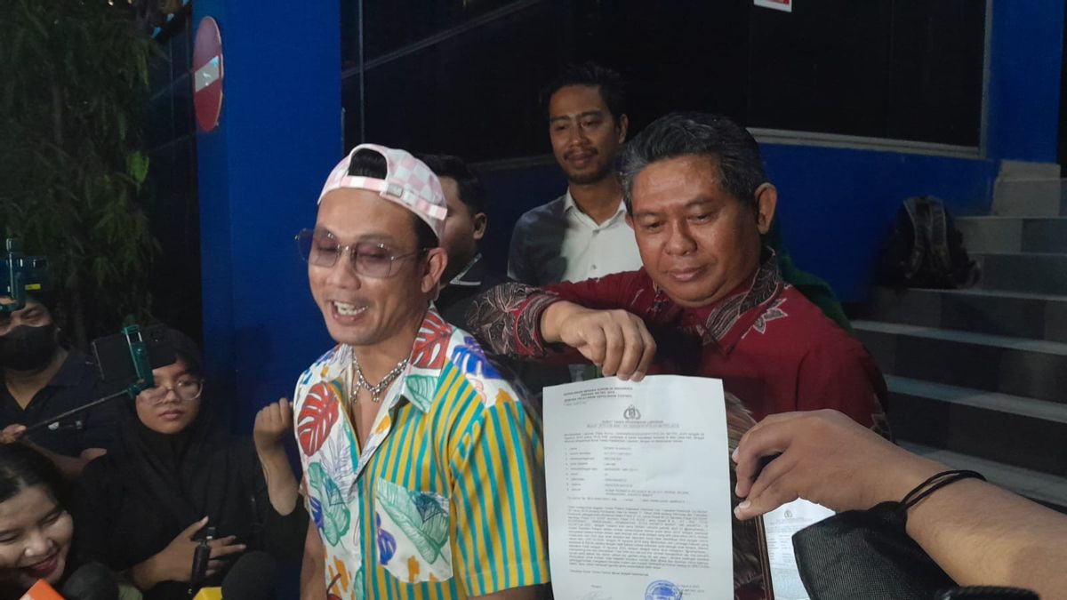 丹尼·苏马尔戈(Denny Sumargo)感到被指控操纵DNA测试结果,他向Verny Hasan报告了涉嫌的行为。
