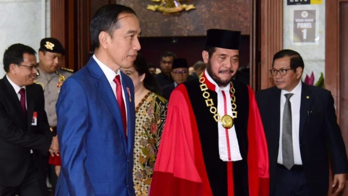 Marriage Of Anwar Usman And Idayati's Younger Brother Jokowi Minimizes Negotiation Space Between The Palace And The Constitutional Court