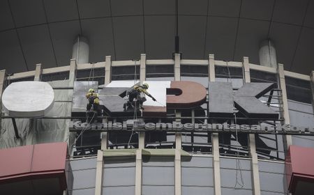 KPK Geledah Kantor Gubernur Bengkulu Cari Bukti Kasus Rohidin Mersyah