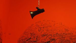 Apa Itu Voice Phising? Waspadai Penipuan Lewat Suara!
