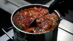 UNESCO Menobatkan Sup Borshch Sebagai Warisan Budaya Ukraina
