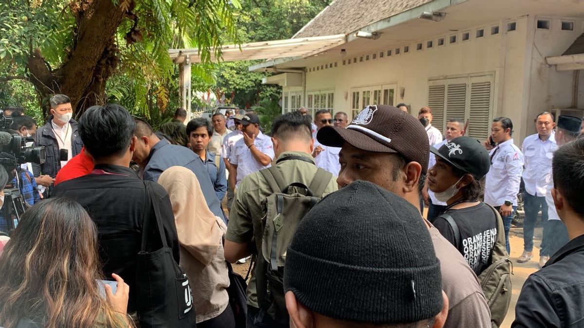 Ahead Of Confiscation Of South Jakarta District Court, Guruh Soekarnoputra's House Was Full With Sympathizers