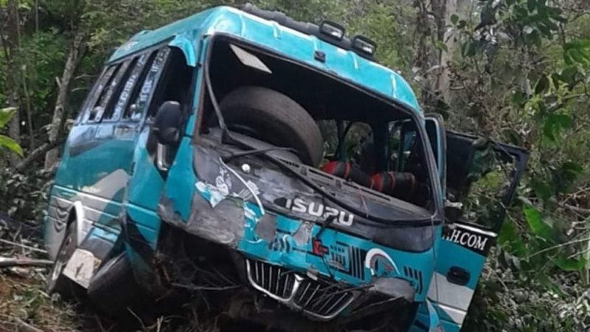 Bus Wisata Jatuh ke Jurang di Aceh Tengah, Dua Orang Meninggal Dunia