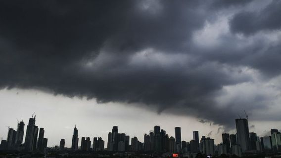 BMKG 天気予報: 雨は雷と風ランダ東と南ジャカルタを伴う