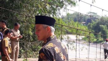 Ganjar Pranowo Cek Kesiapan Pembangunan Jembatan Ngembik Magelang
