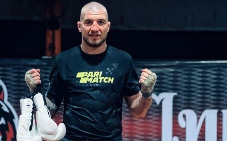 Petarung Ukraina Yaroslav Amosov Selamatkan Sabuk Kejuaraan Dunia Bellator dari Puing-Puing Rumahnya yang Dibom Rusia