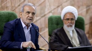 Iranian President Confused About Trump's Ambigu Attitude, Talking About Peace But Also Threatening War
