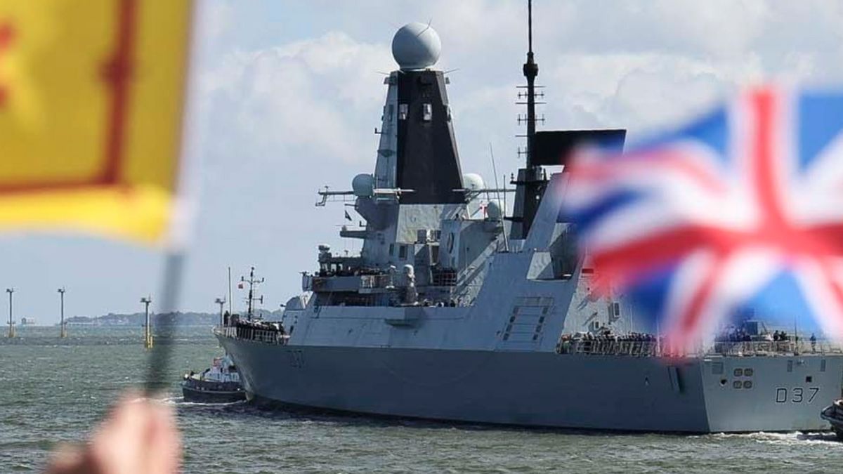 イギリスの原子力潜水艦造船所での火災、2回入院