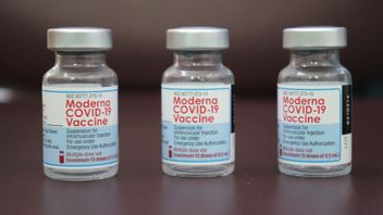 Its Vaccine Protection Declines Over Time, Moderna Suggests Boosters