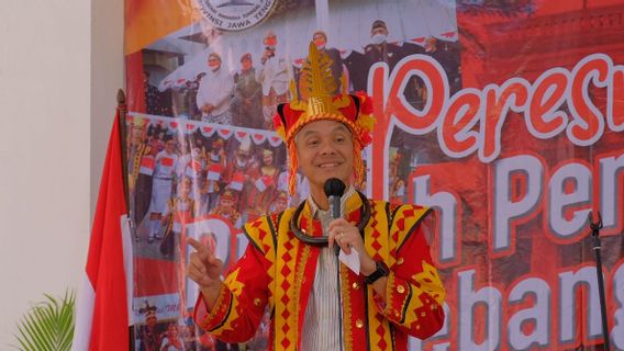 Pakai Baju Adat Nias, Ganjar Resmikan Rumah Pembauran Jateng: Kita Semua Bersaudara