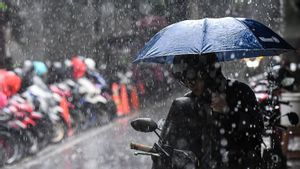 ronyme : La pluies légères aujourd'hui en Indonésie