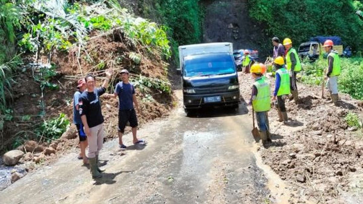 Bandung-Cianjur Liaison Road Can Again Be Passed By Vehicles But Change