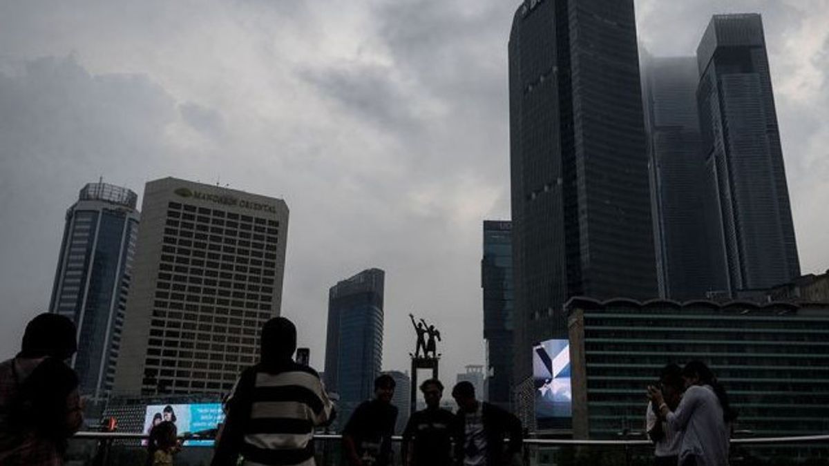 Jakarta Diprakirakan Berawan Sepanjang Hari Ini, Suhu Capai 31 Derajat Celsius