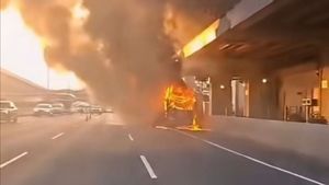 Korsleting Sound Sistem Penyebab Bus Peziarah Walisongo Terbakar di Tol Jakarta-Cikampek