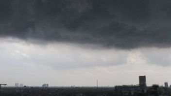 Strong Wind And Heavy Rain, BMKG: Due To Cumulonimbus Cloud Formation