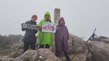 Three Journalists Echo The 2022 HPN From The Summit Of Mount Latimojong, Sulawesi