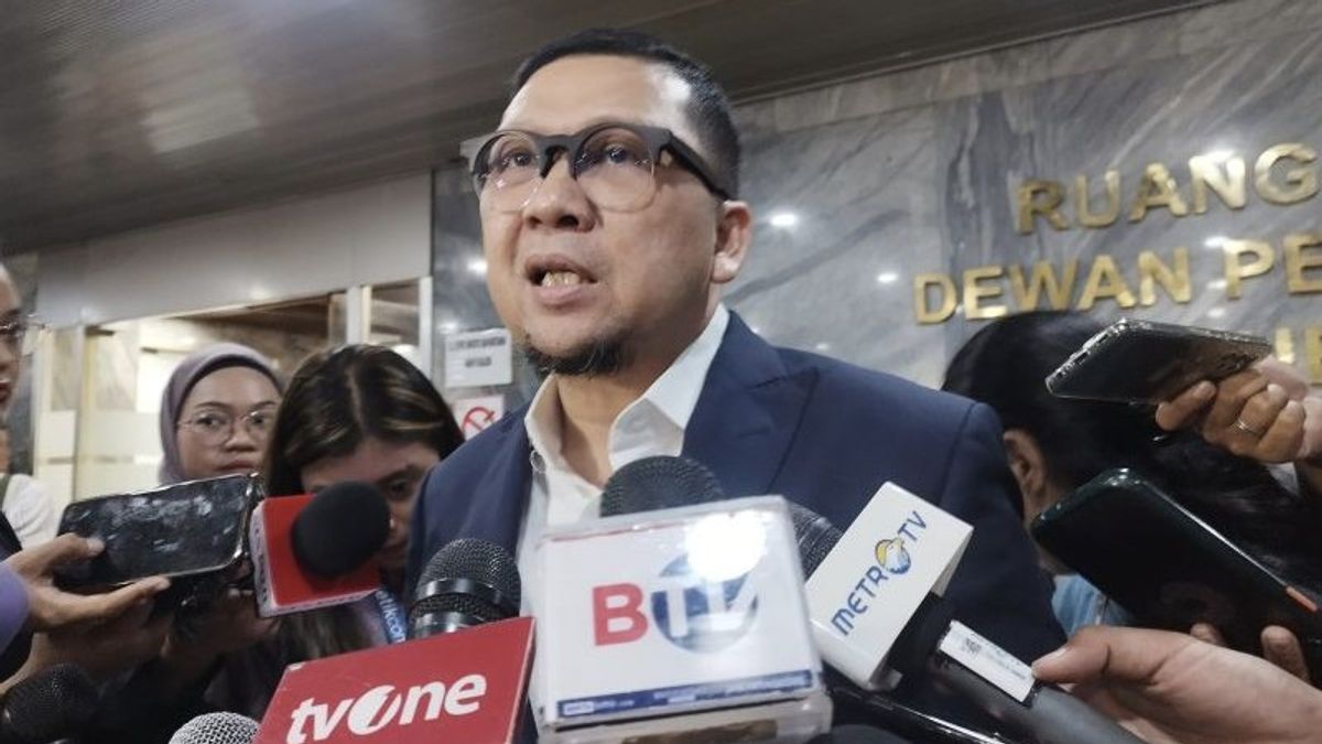 Bien que soulevé par le PDIP, le politicien Ahmad Doli suggère au Golkar de ne pas donner de sanctions à Airin Rachmi Diany