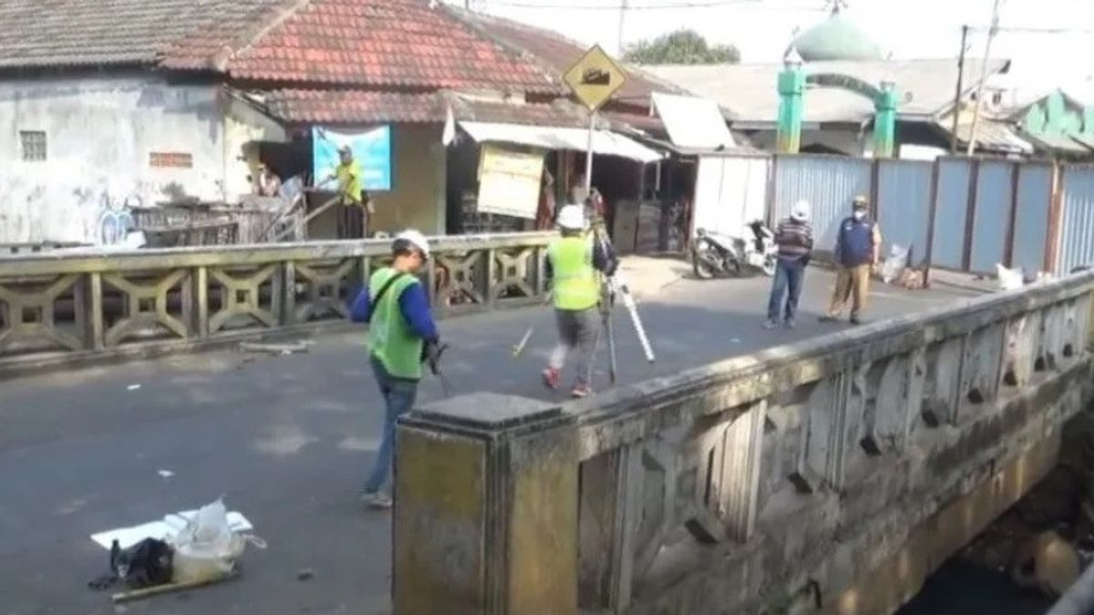 Cibubur Bridge Revitalized For Pedestrians And Preventing Floods