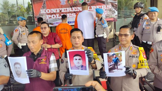 WN Mexique208Robert Complotan Pelucheur d’un tireur turc à Bali devient un fugitif de police