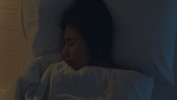 كما اتضح ، يمكن أن يساعدك النوم في غرفة مظلمة على إنقاص الوزن