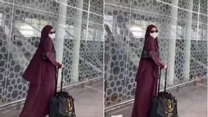 Azizah Salsha Umrah di Tengah Kabar Perselingkuhan