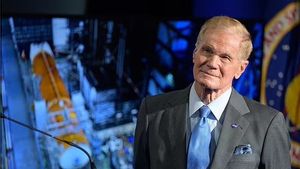 Bill Nelson Tegaskan Komitmen NASA Mendaratkan Astronot di Bulan Lagi Tahun 2024