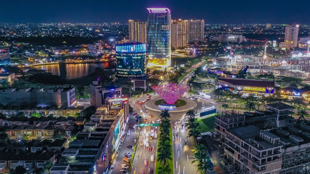 سوماريكون بيكاسي، بريمادونا للعديد من الجهات الفاعلة في مجال الأعمال