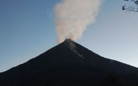 Aktivitas Vulkanik Gunung Karangetang Masih Tinggi, Pengungsi Bebali Sitaro Belum Diizinkan Pulang