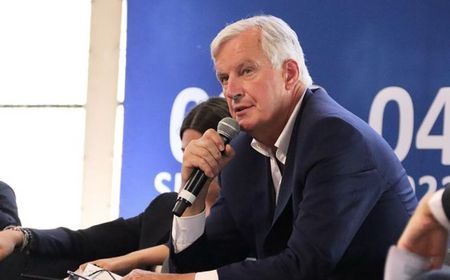 Presiden Prancis Macron Minta PM Michel Barnier Tetap Menjabat Sampai Ada Penggantinya