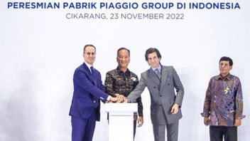 Setelah Resmi Punya Pabrik Sepeda Motor di Indonesia, Piaggio Luncurkan Vespa Batik
