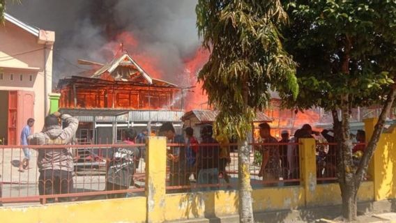 8 Rumah Terbakar di Bone, Satu Orang Tewas